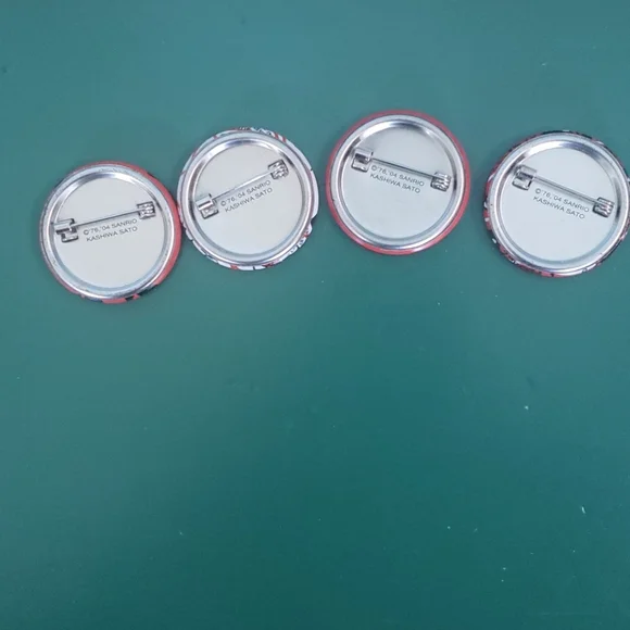 Hello Kitty - Picture 3 of 4